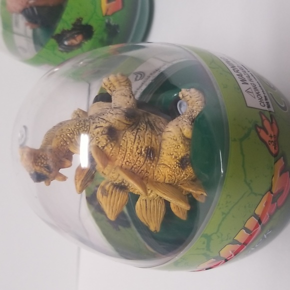 Dinosaur Pull-Back Toy Set Of 3 Stegosaurus Carnotaurus Spinosaurus New - Picture 2 of 8